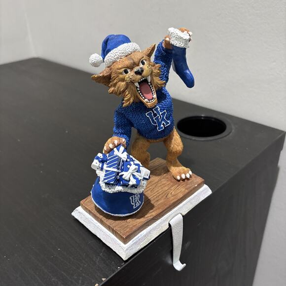 Kentucky Wildcats “Mascot With Stocking” Stocking Hanger College Treasures RARE - Picture 2 of 10